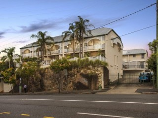View profile: Unfurnished - Spaciouse Townhouse  |   Centrally Located | 2Car Lockup